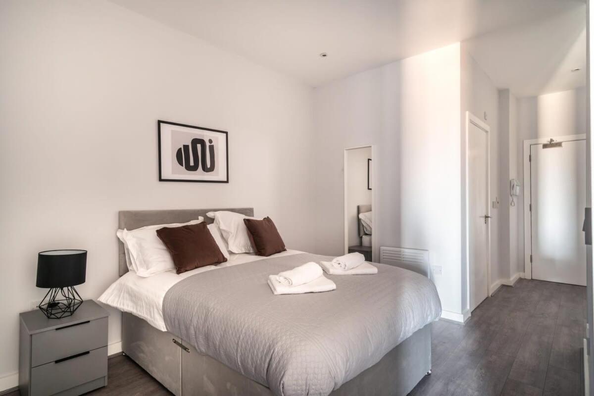 Modern & Spacious 2 Bed Apartment In Waterloo Liverpool Zewnętrze zdjęcie